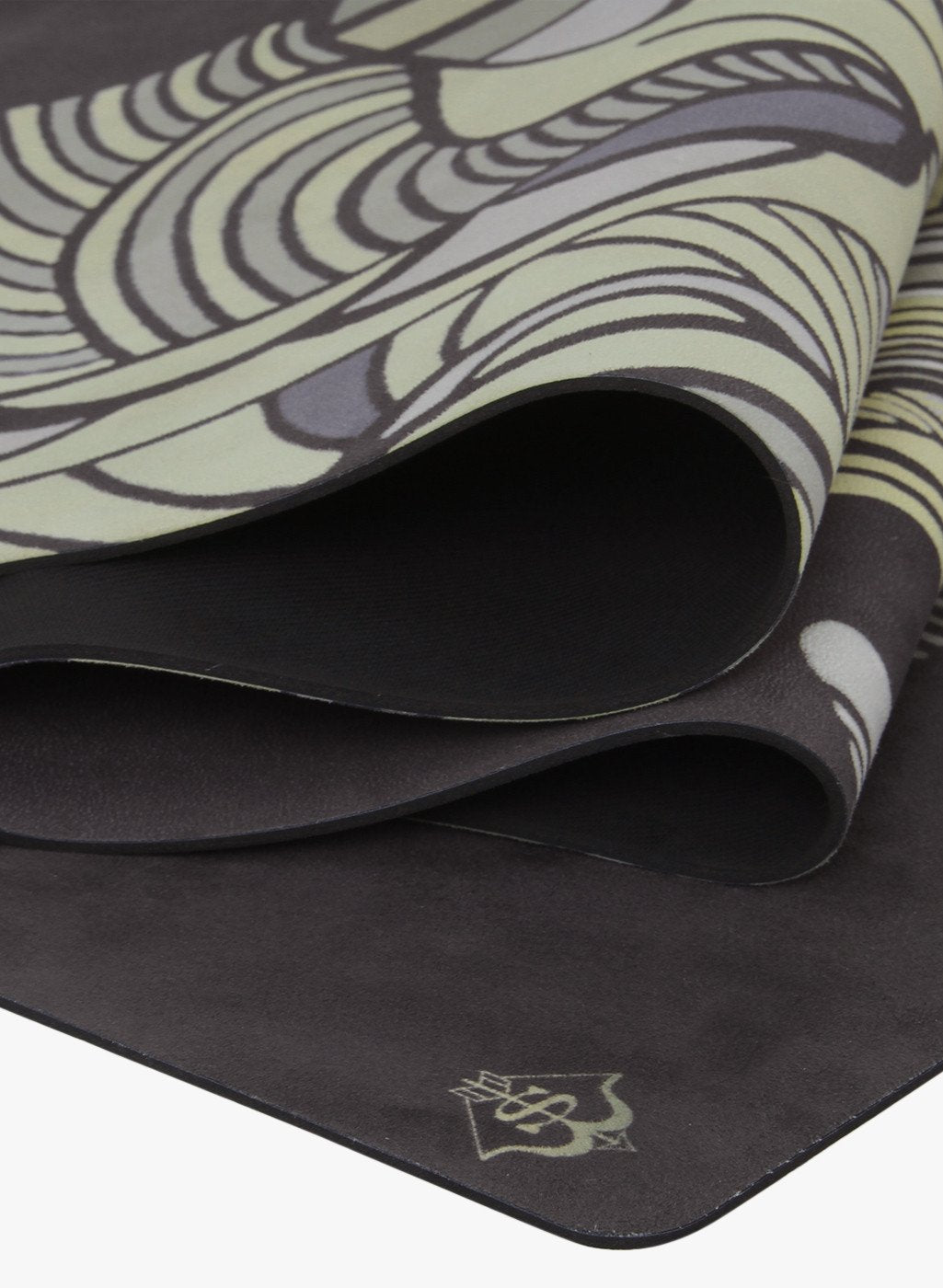 Indulge in luxury with our Elephant-Inspired Yoga Mat. Crafted from natural tree rubber and recycled plastic bottles, this mat combines opulence with eco-friendliness. Elevate your practice in style.